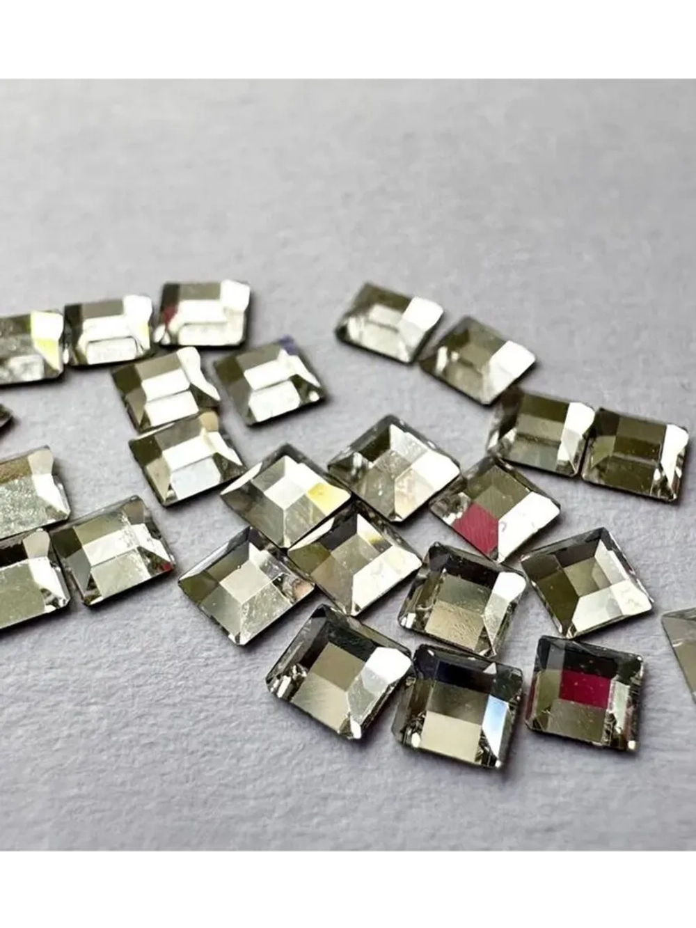 Swarovski стразы Crystal 2400 2,2 mm (20шт)