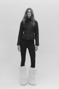 H&M Легкая стеганая куртка ThermoMove™, черный