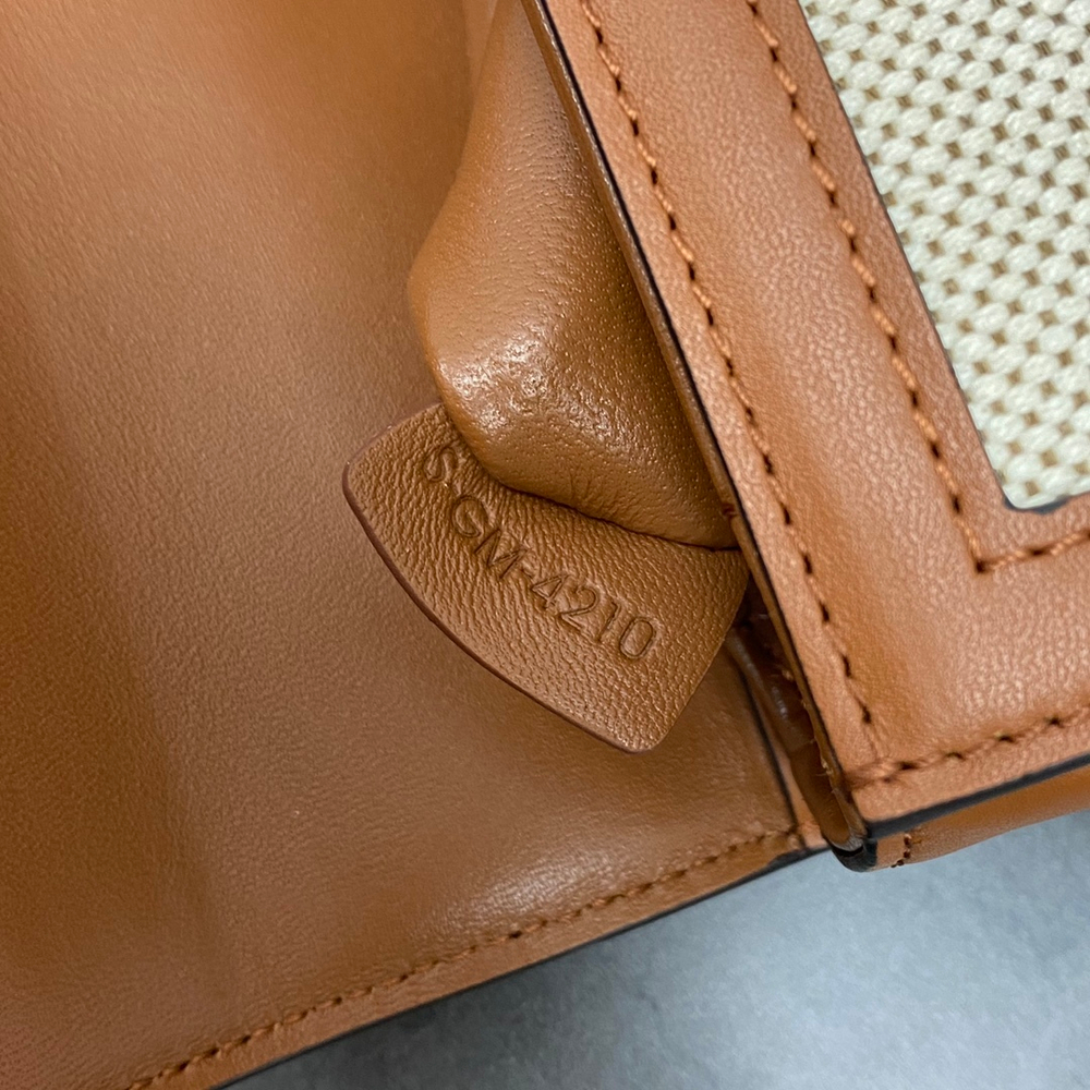 Celine Teen Triomphe Bag 18 cm