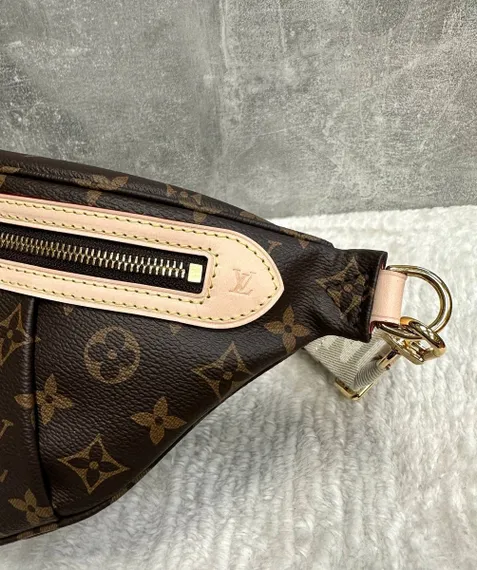 Поясная сумка Louis Vuitton Bumbag Monogram коричневый