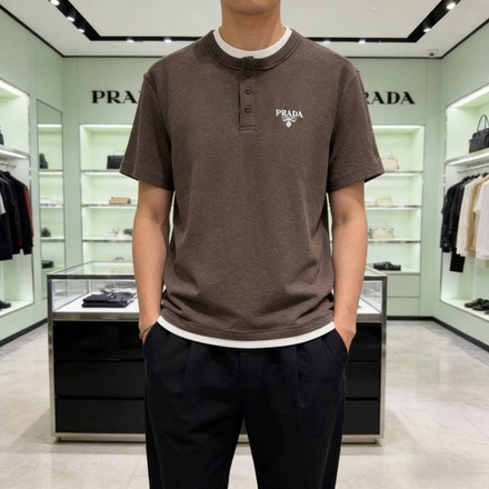 Футболка Prada