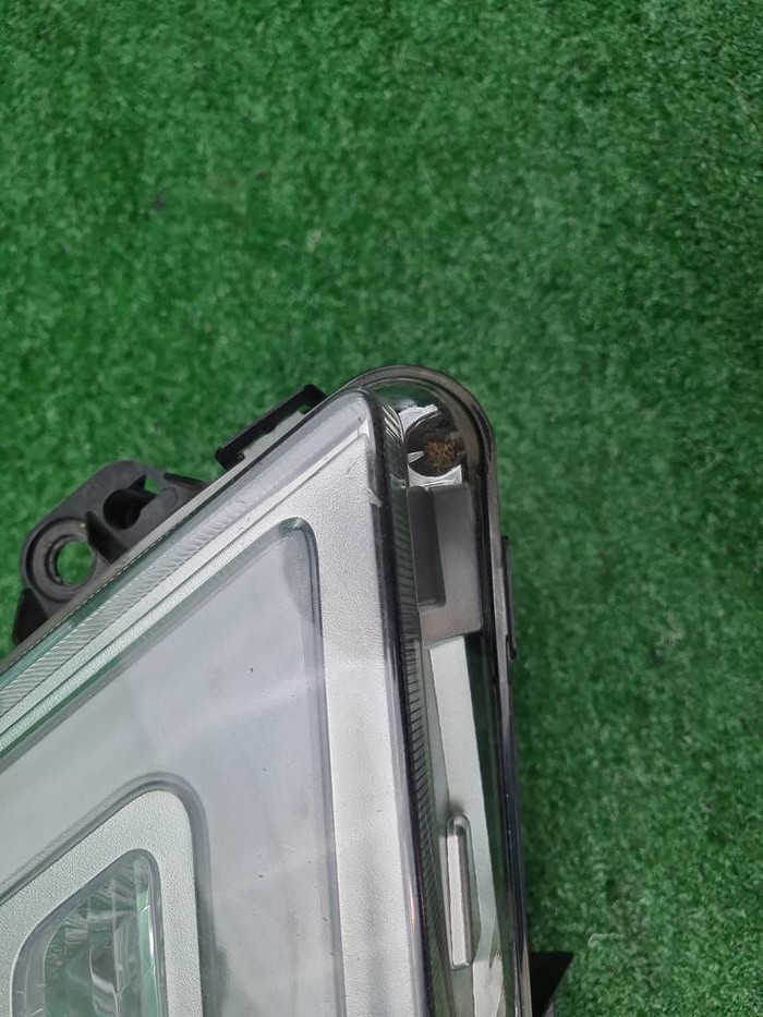 Фара правая Volvo FH 4 (2013-н.в.) галоген