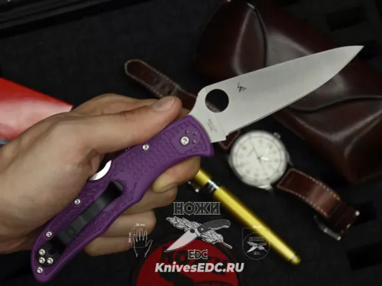Складной нож Spyderco Endura Flat Ground Purple C10FPPR c клинком из стали VG-10, рукоять FRN