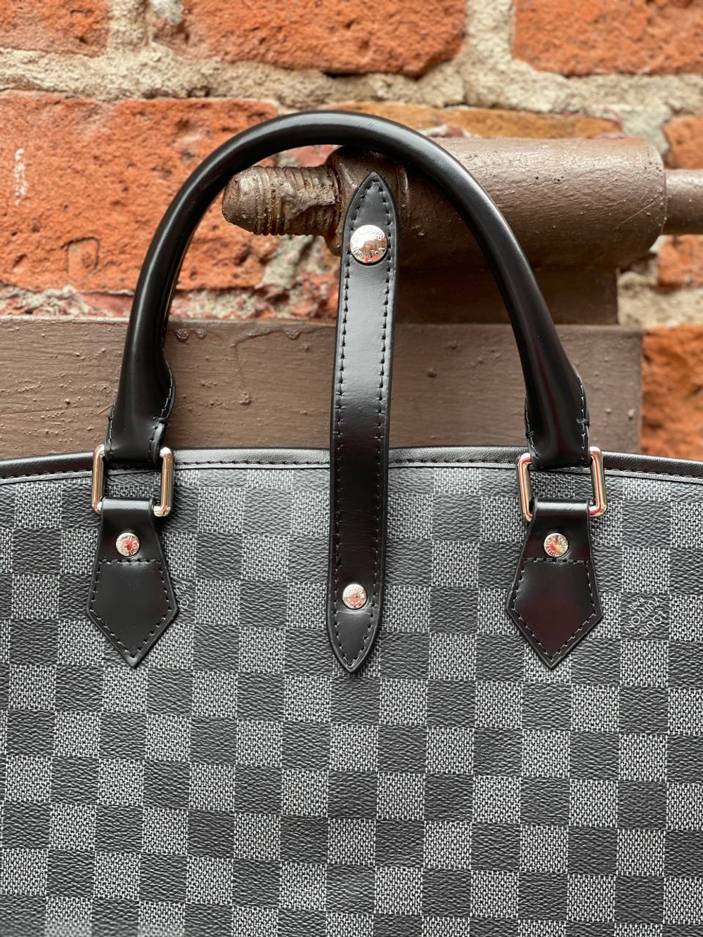 Сумка-кофр Louis Vuitton