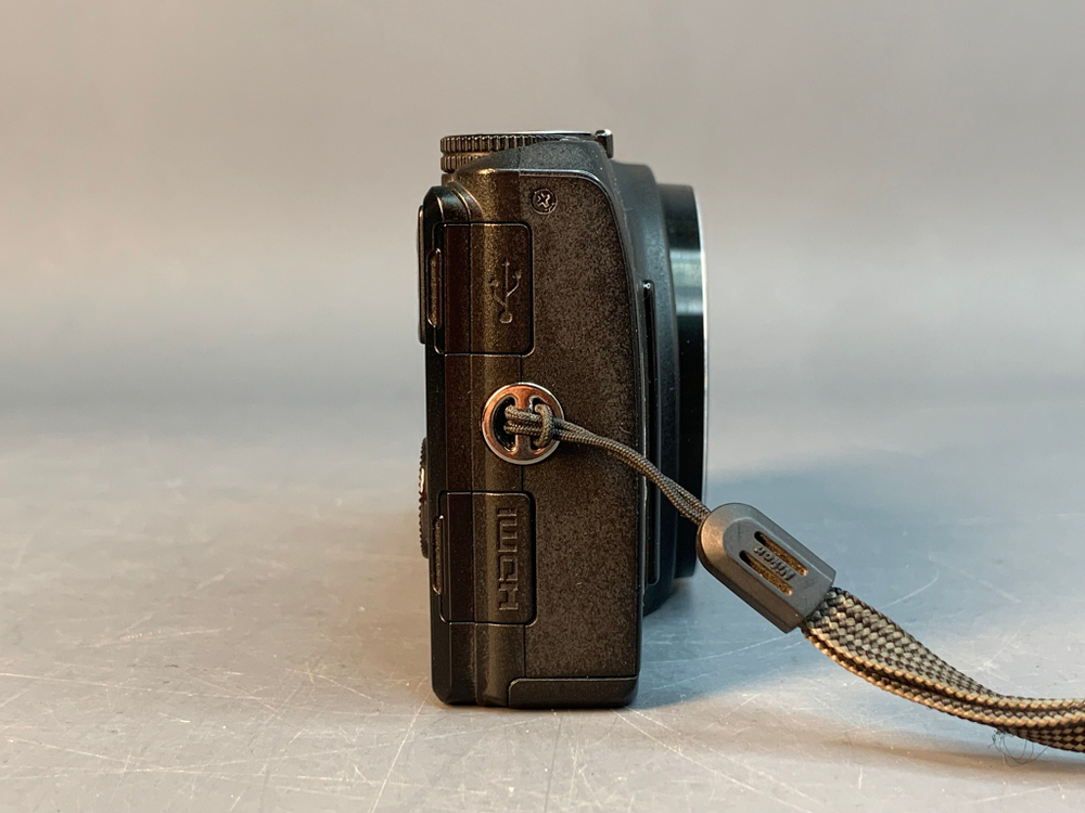 Nikon Coolpix S9700