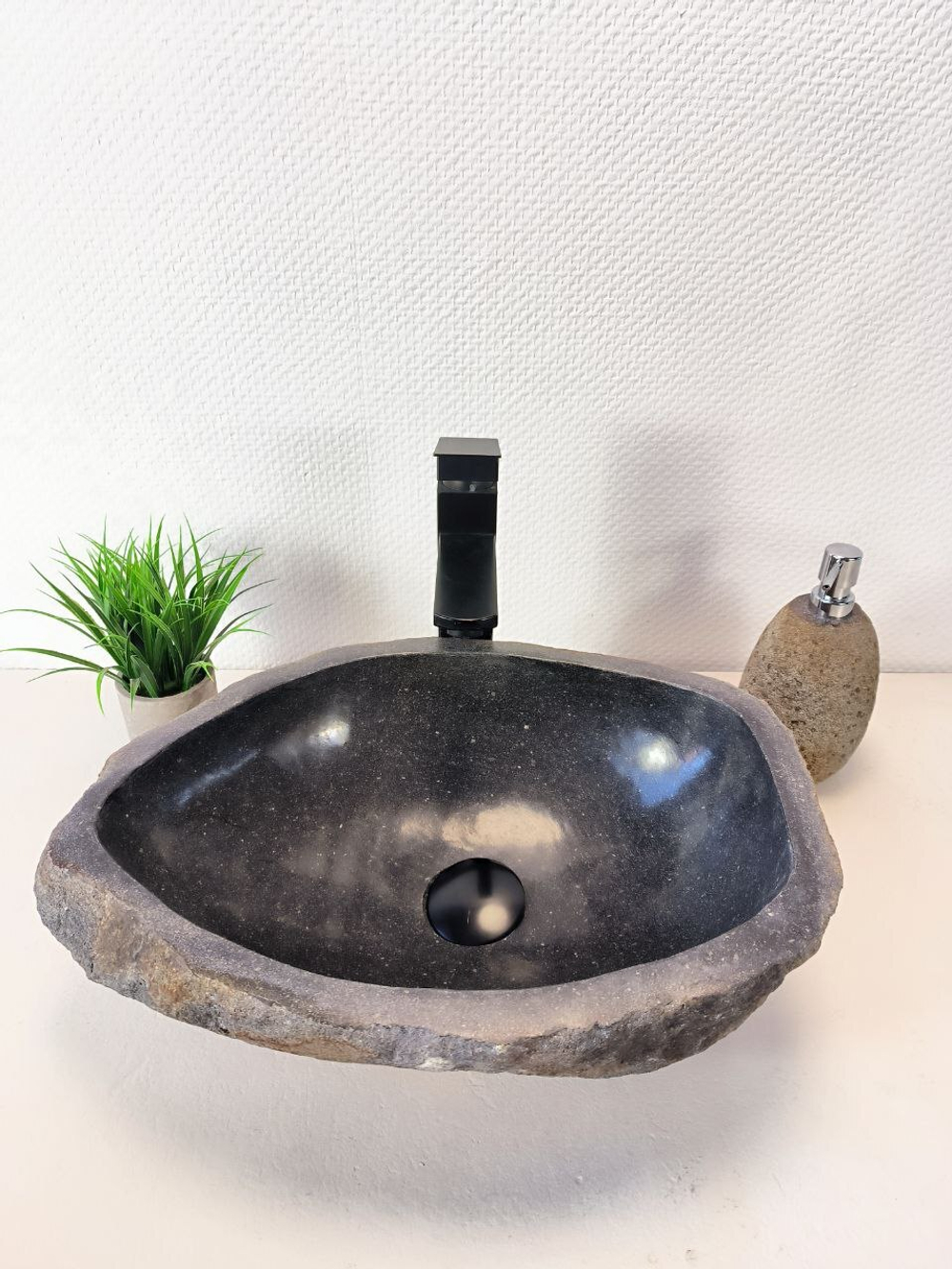Раковина из речного камня RS-65962 45х34х15 из натурального камня