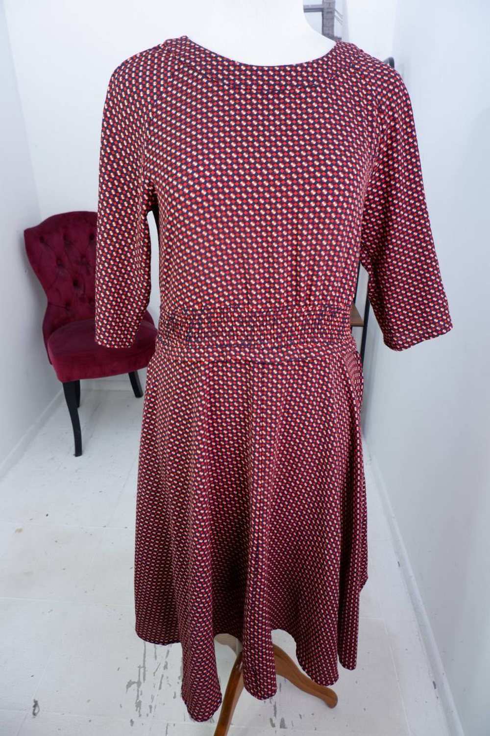 Платье для модного образа, маркировка L, визуально на 48 размер