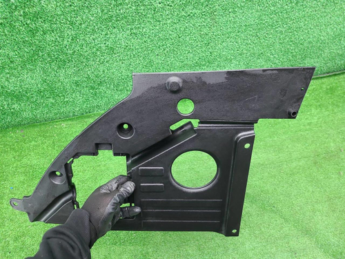 Кожух замка капота правый Geely Coolray (19-24)