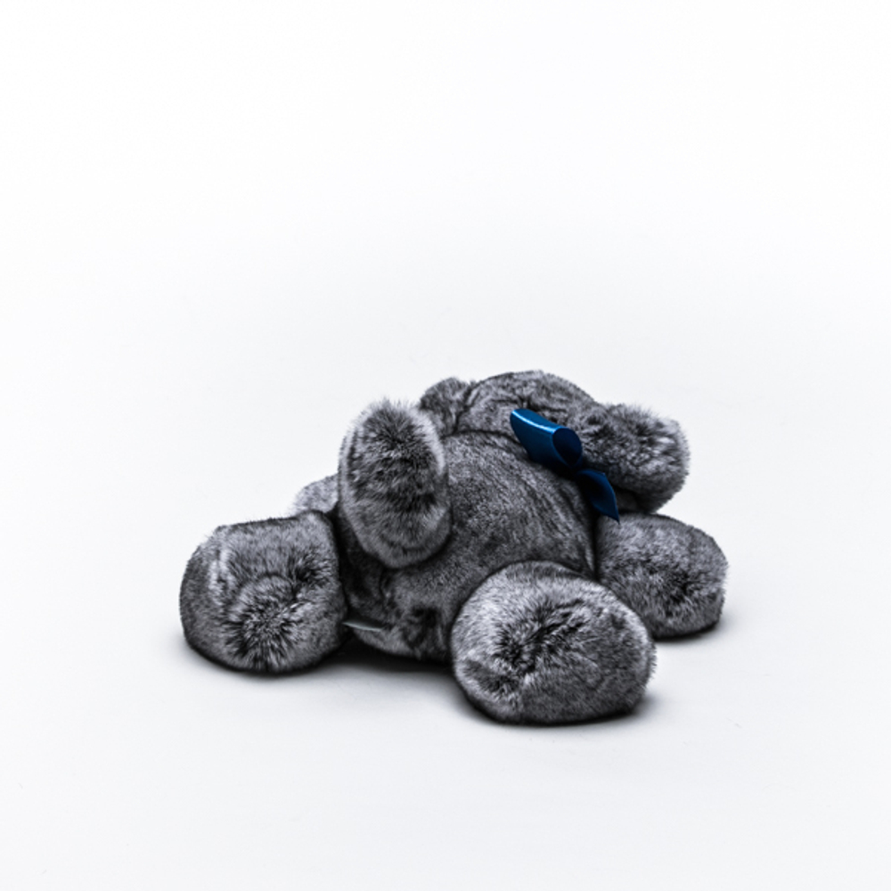 Собака Шанель средняя (серая)