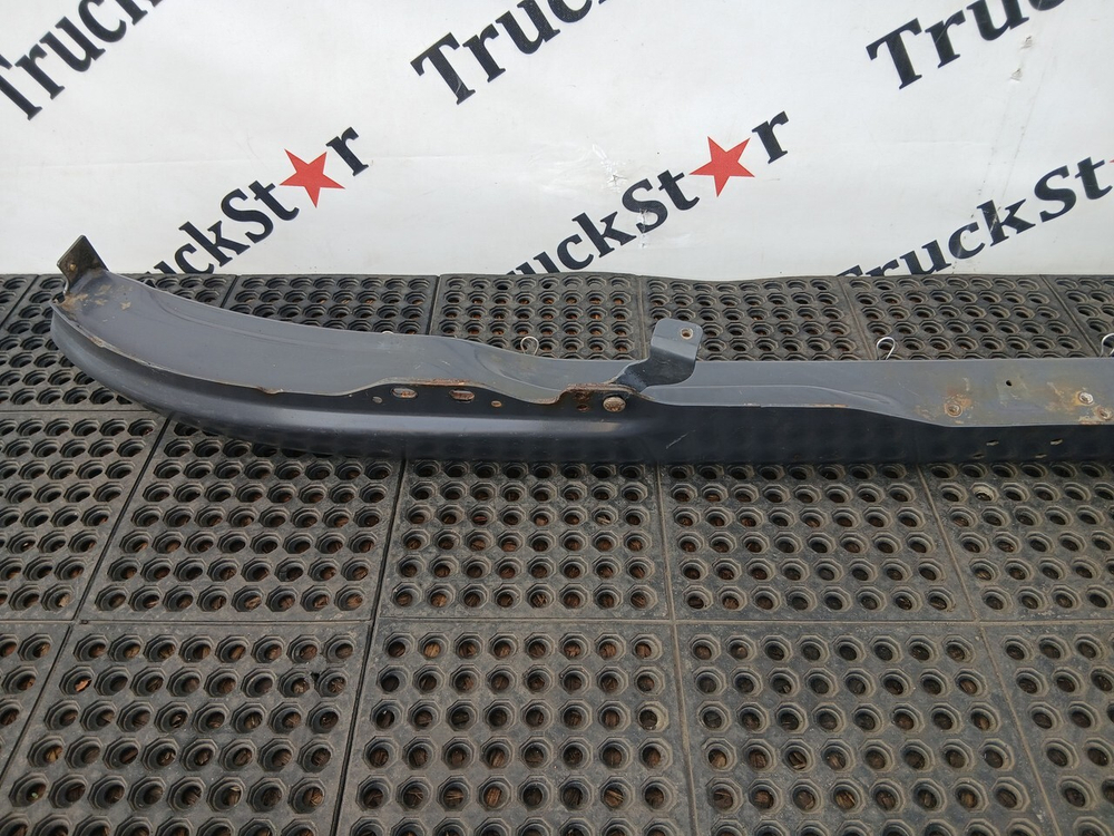 Усилитель переднего бампера