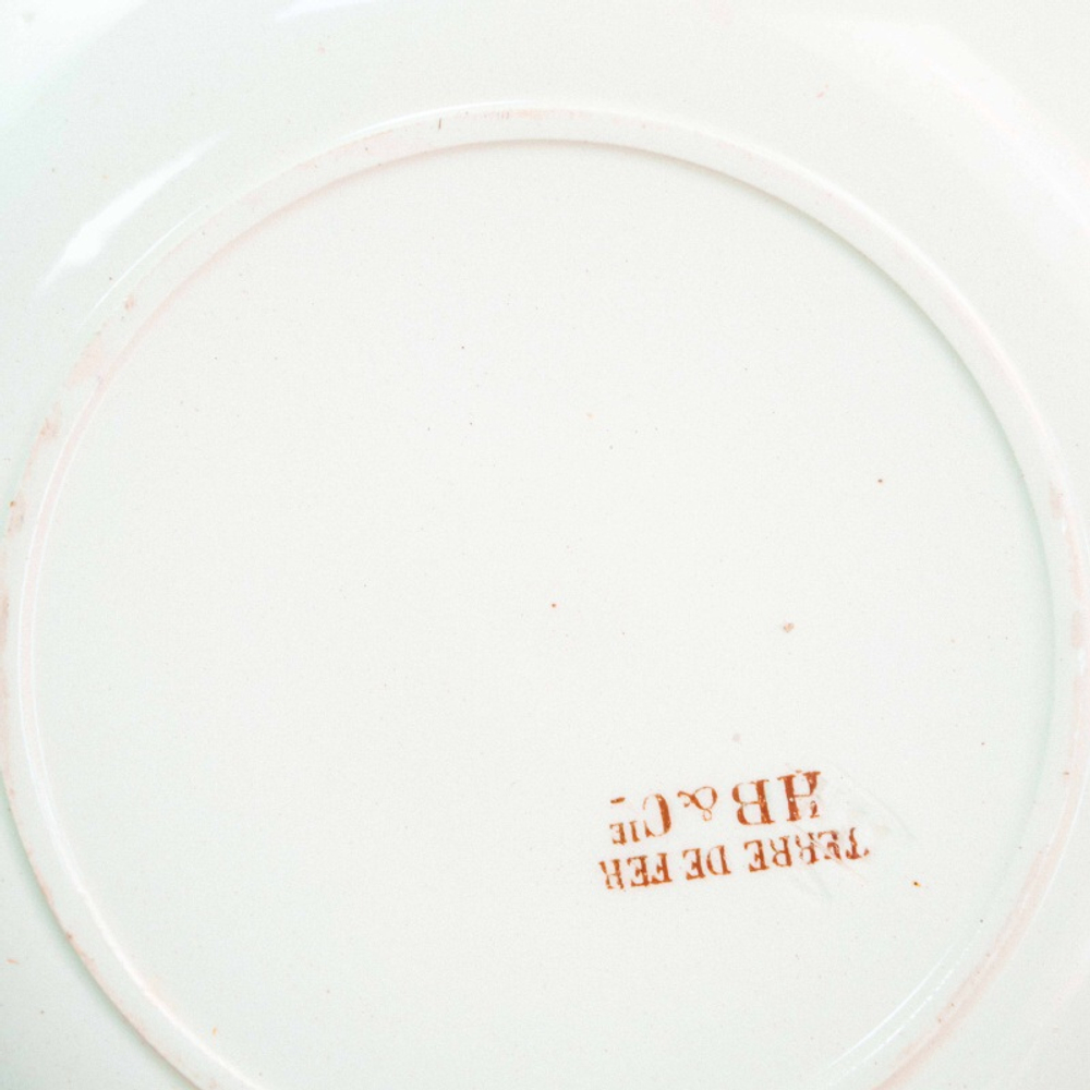 Фарфоровая тарелка TERRE DE FER HB & CIE (Франция)