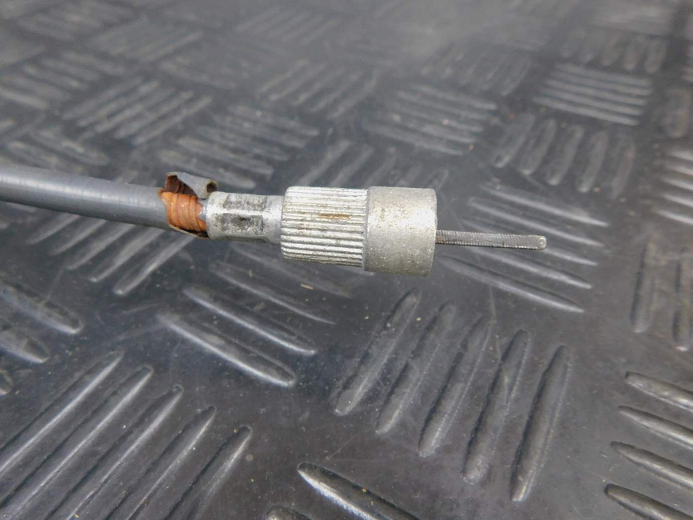 Трос спидометра Kawasaki ZZR 400 98 053095