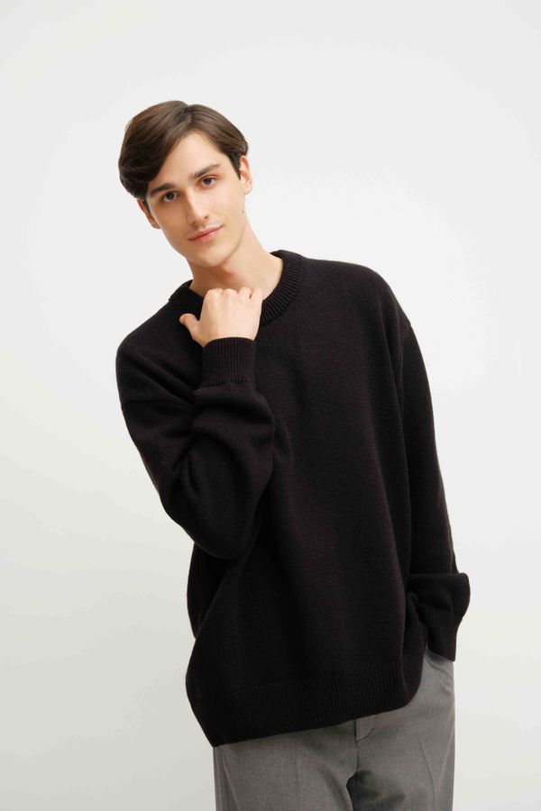 Свитер Оверсайз черный - фото 3