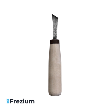 Резец кованный скошенный по дереву 15 мм