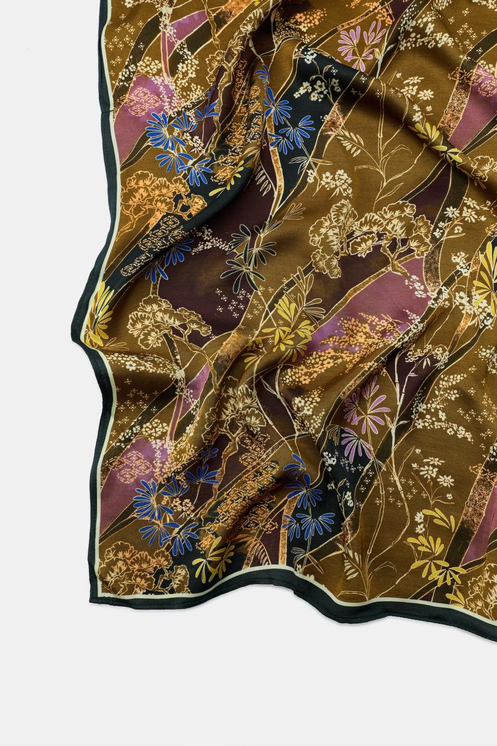 ZARA ПЛАТОК ИЗ ВИСКОЗЫ С ЦВЕТОЧНЫМ ПРИНТОМ, ОЛИВКОВЫЙ