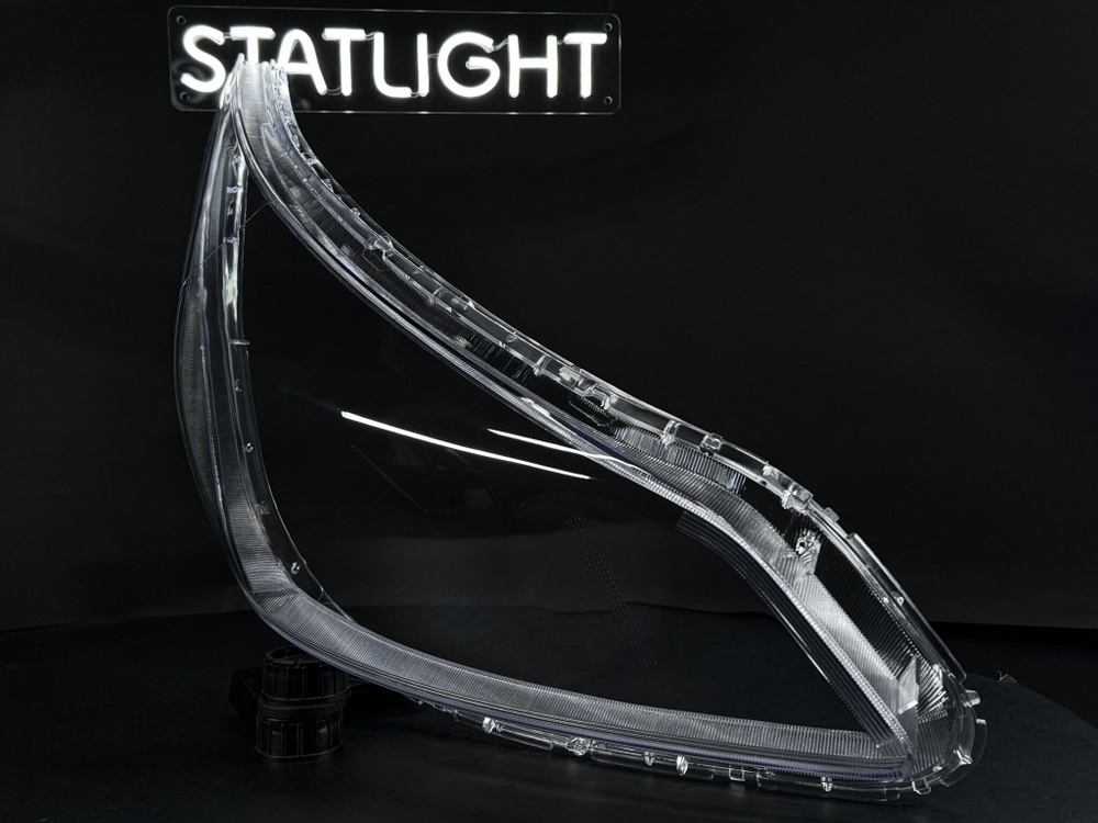 Правое стекло фары KIA RIO 4 2017-2020