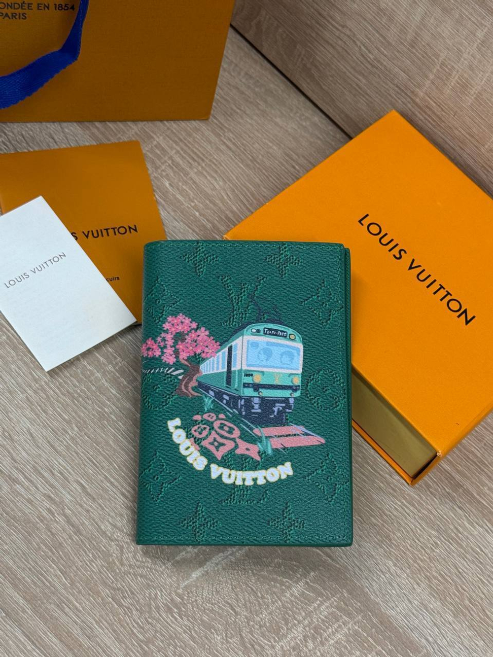 Обложка на паспорт Louis Vuitton