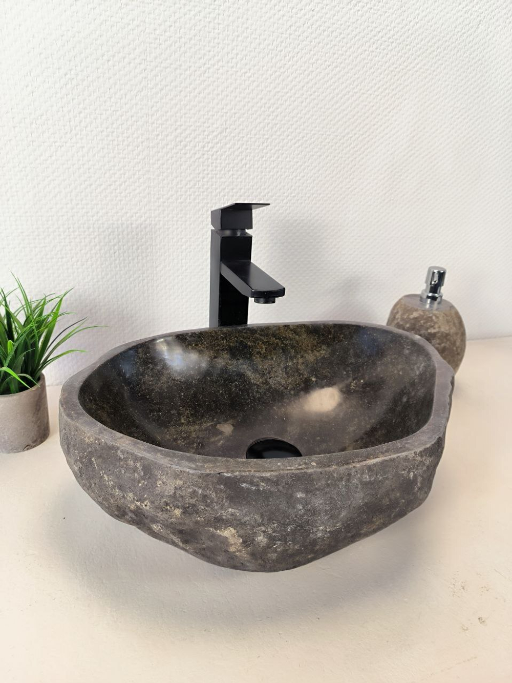 Раковина из речного камня RS-65964 45х31х15 из натурального камня