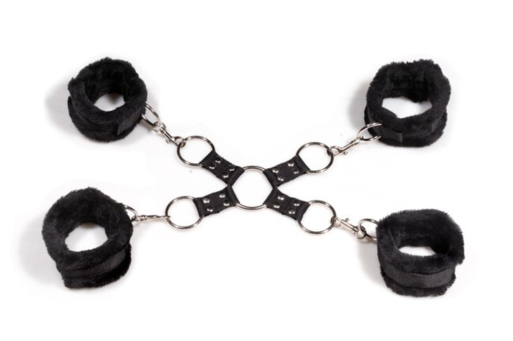 Набор манжет-фиксаторов на руки и ноги с меховой подкладкой (Цвет: черный)
