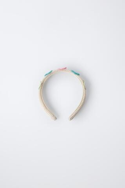 ZARA ОБОДОК КРЮЧКОМ С ЦВЕТАМИ, ЭКРЮ