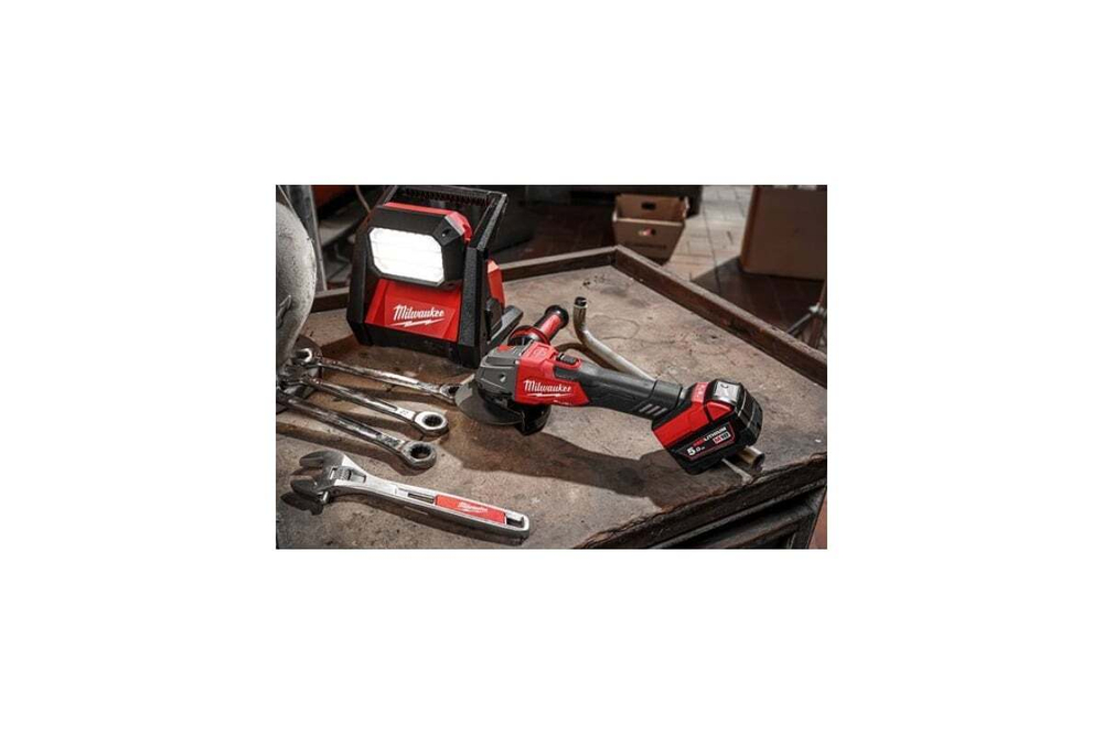 Аккумуляторная угловая шлифмашина Milwaukee M18 FSAG125XB-502X FUEL 4933478430