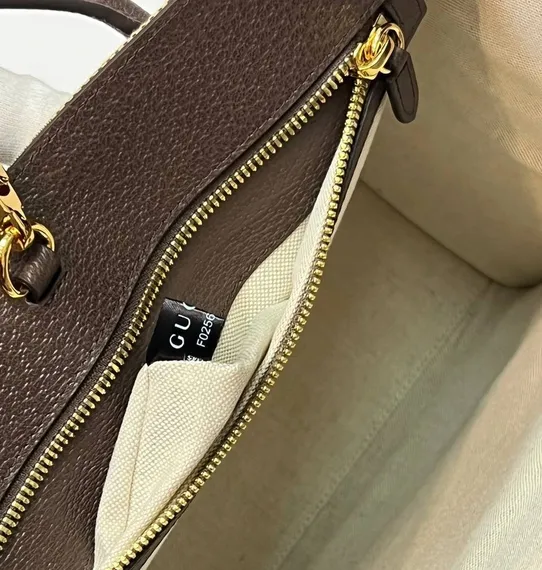 Сумка-тоут Gucci с мотивом Jumbo Gg