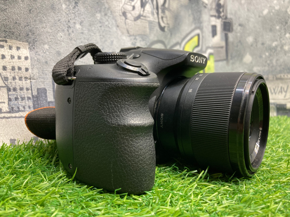 Sony A3500 kit 18-50mm 1.300 кадров