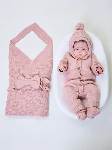 Конверт на выписку для новорожденных вязаный