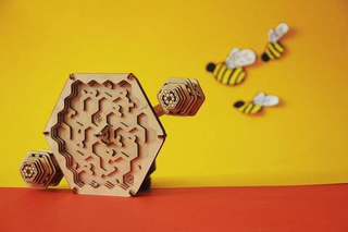 Деревянный конструктор Головоломка-лабиринт "пчёлы и мёд" (UNIWOOD)