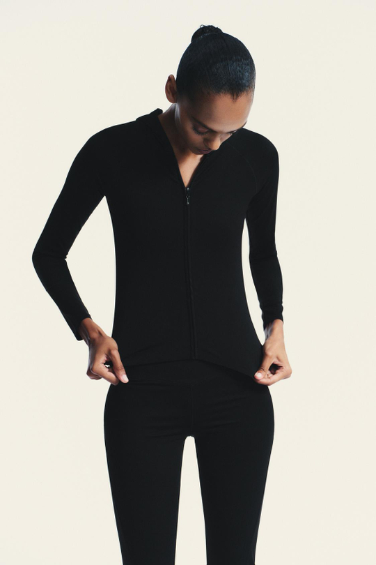 ZARA ТОЛСТОВКА SEAMLESS ИЗ ПОЛИАМИДА, ЧЕРНЫЙ