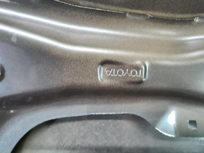 Крышка багажника Toyota Avensis 2 2003-2009 седан