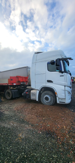 Shacman (Shaanxi) SX* 4x2 Седельный тягач SX4188YY381 (Дизельный, 12,5 л, 473 л.с., МТ)