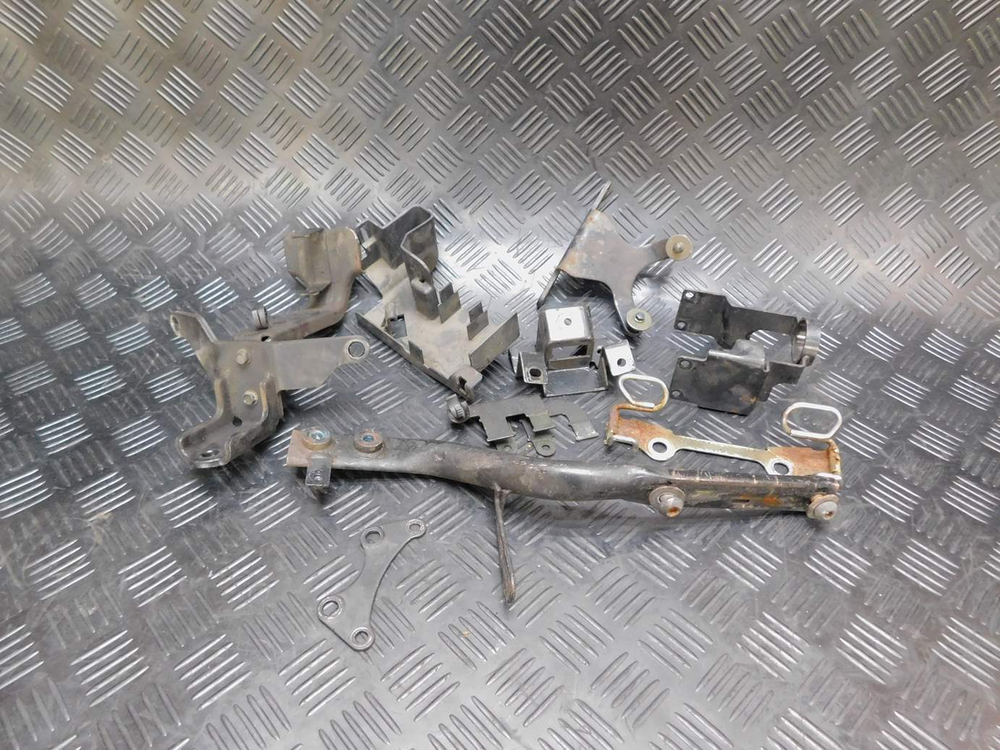 Крепления разные Yamaha Road Star XV1600