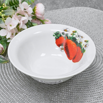 Миска 550мл форма Идиллия Клубника