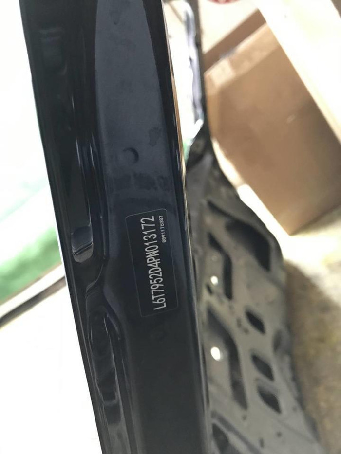 Крышка багажника Lynk & Co 09 (2021-н.в.)