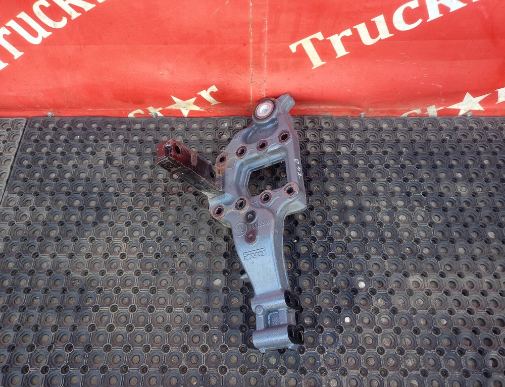 Кронштейн рессоры передней правый