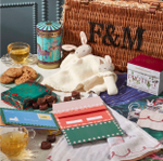 Fortnum & Mason New Baby подарочный набор на рождение ребенка, крестины
