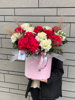 Шляпная коробка Клубника со сливками