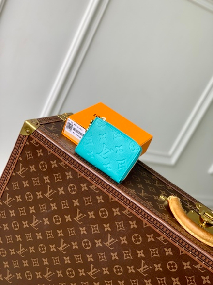 Louis Vuitton Noa Compact Wallet