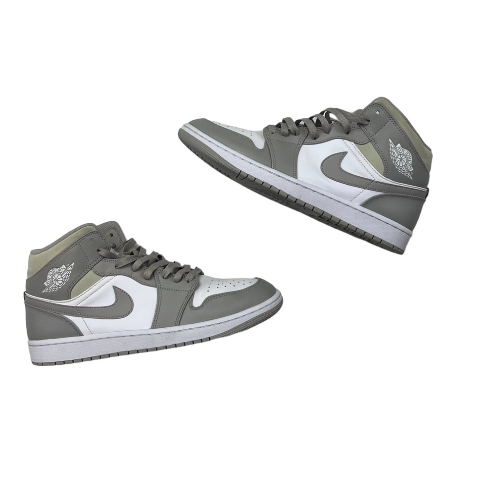 Кроссовки Nike Air Jordan 1