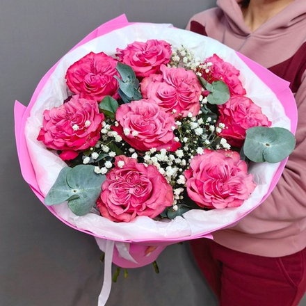 Букет из 9 роз "Country blue" с эвкалиптом и гипсофилой