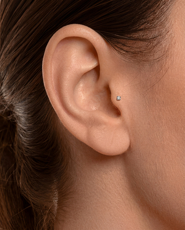 Серебряная серьга с фианитом 2 мм (пирсинг)
