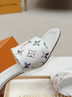 Louis Vuitton Heel