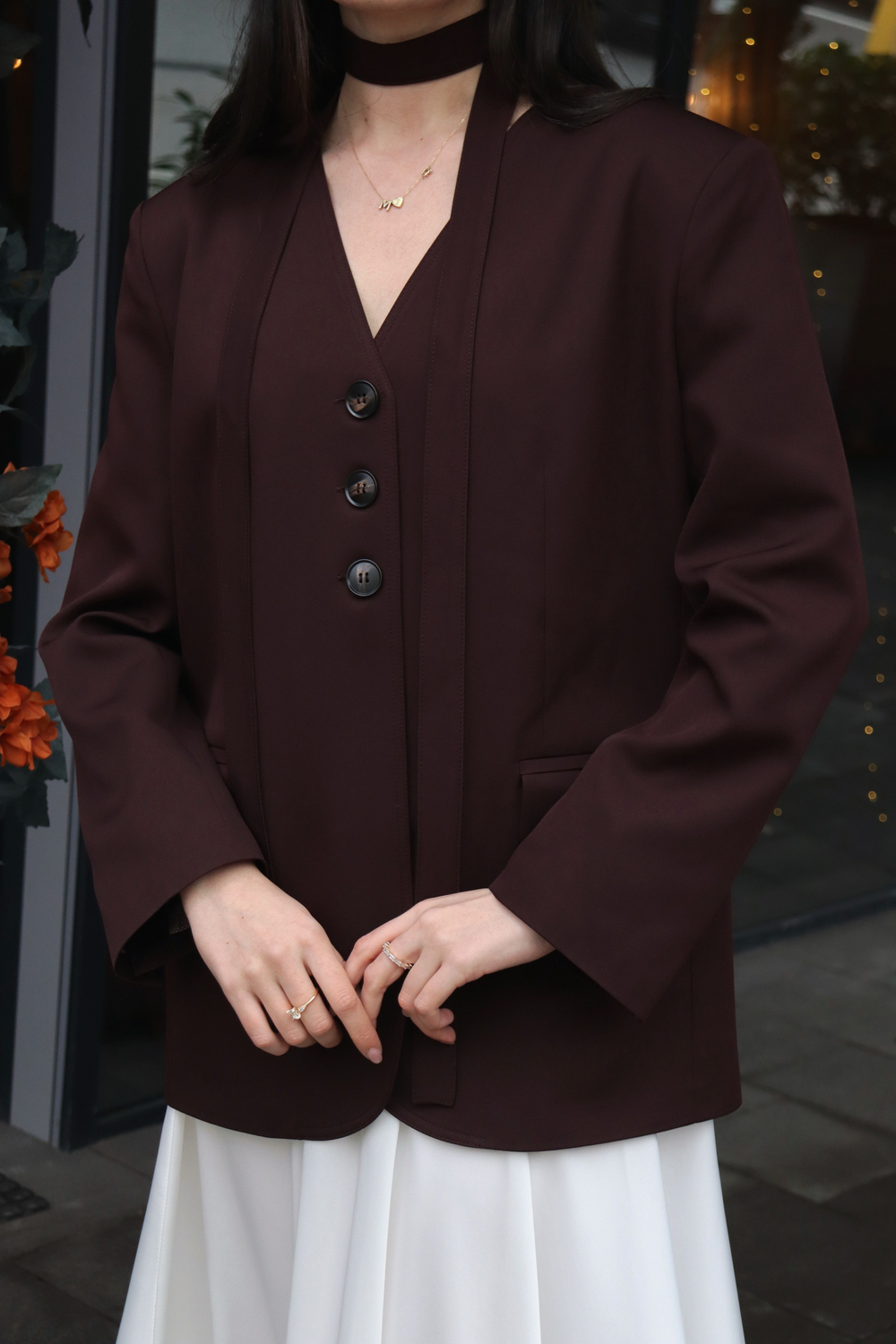 Пиджак без воротника с поясом