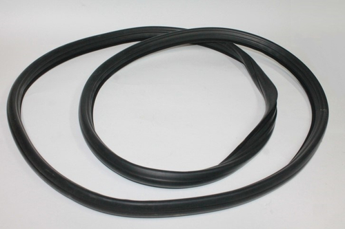 Уплотнитель задн. стекла /21214 URBAN/ (АО БРТ)