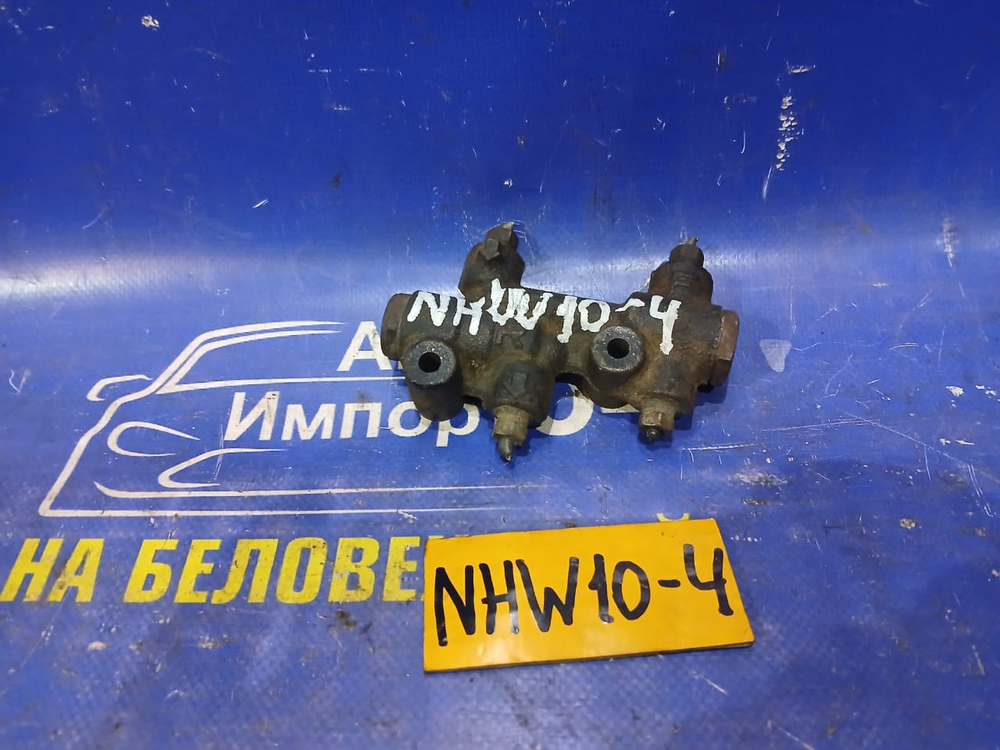 Распределитель тормозной TOYOTA PRIUS 1998