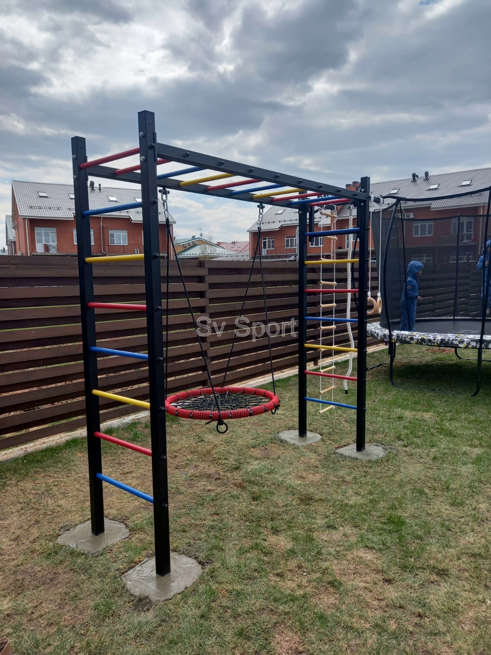 Монтаж уличной шведской стенки Sv Sport Рукоход (4 вертикальных столба)