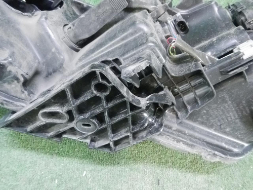 Битая Фара правая Nissan Qashqai 2 j11 (17-23) галоген