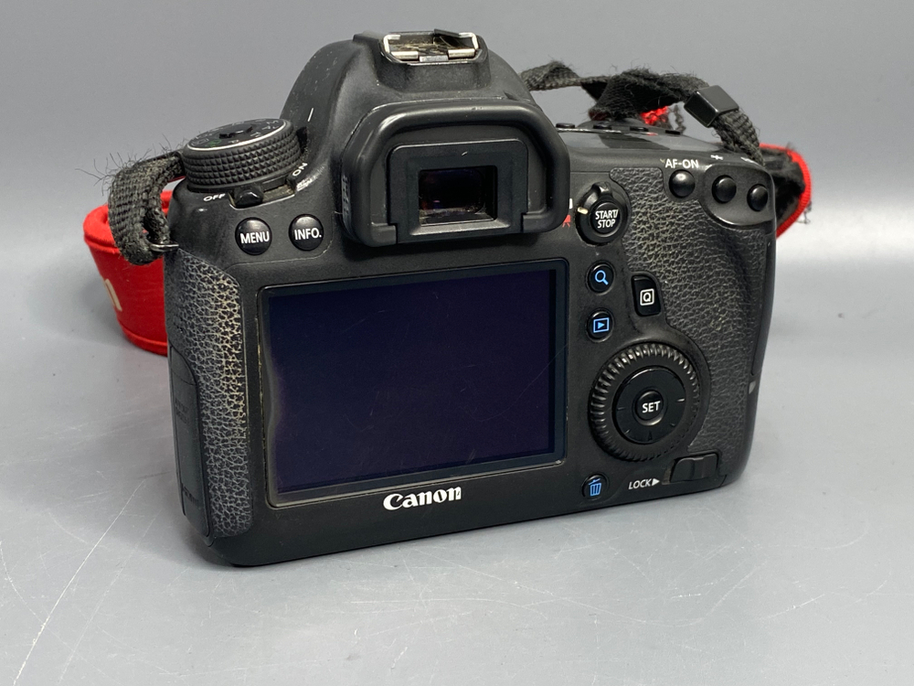 Canon EOS 6D 162.000 кадров