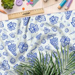 Ткань габардин нарисованная синей пастой смородина